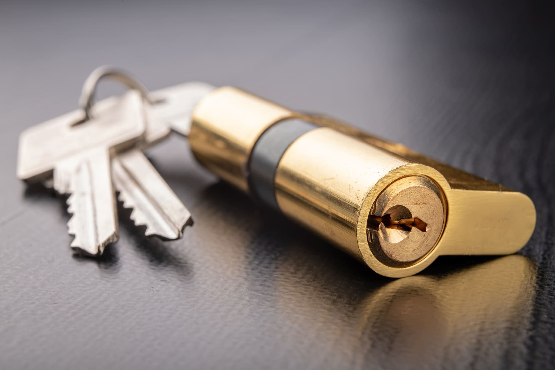 Mobile locksmith service in Tampa, FL