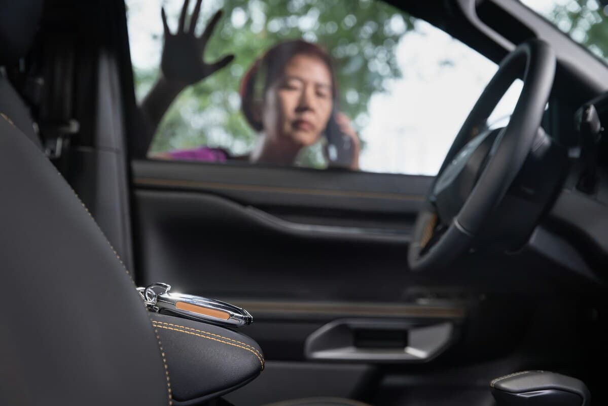 What To Do If You Are Locked Out Of Your Car In Tampa Bay