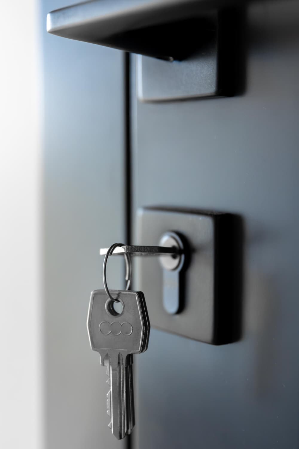 Master Key System vs. Access Control: Which Is Better for a Small Tampa Business?